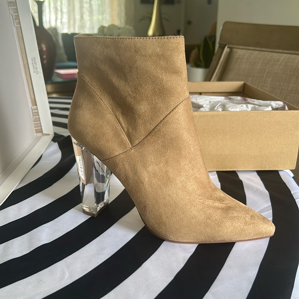 Must love this Jessica Simpson booties. Brand new never worn.
